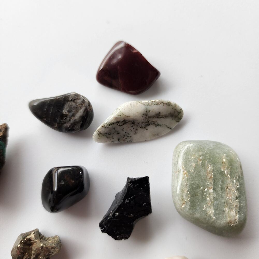 Crystal & Stone Collection - Picture 3 of 5
